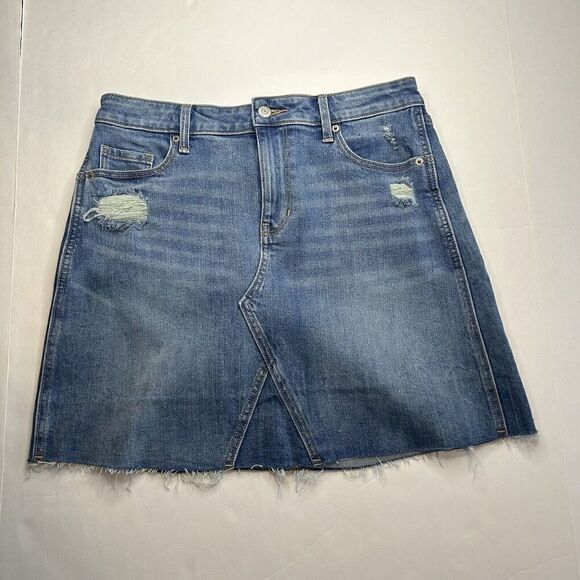 Old Navy Women’s Destroyed  Distressed Denim Mini Skirts Size 8 - Picture 1 of 6